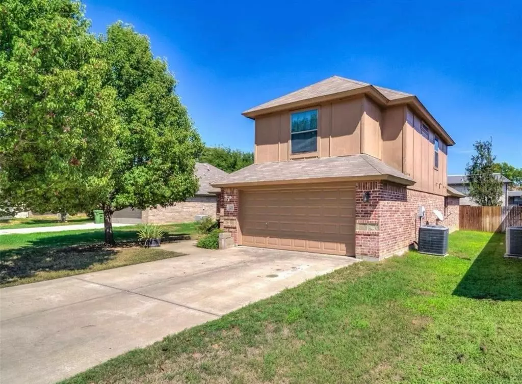 Hurst, TX 76053,325 Grace Circle