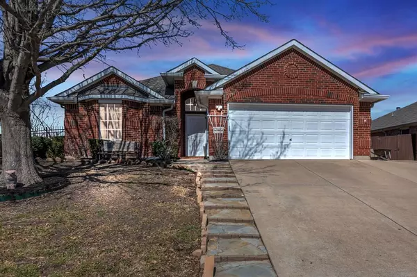 201 Foreston Drive, Roanoke, TX 76262