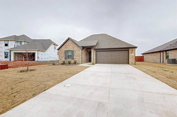 2021 Rolling Ridge Drive, Van Alstyne, TX 75495