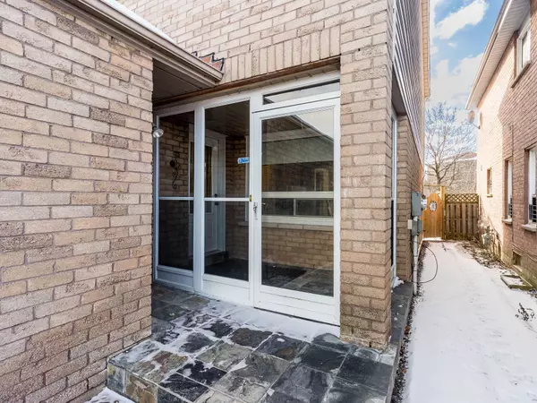 Brampton, ON L6S 4Y9,34 Niagara PL