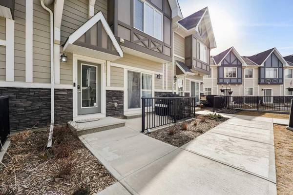 516 Nolanlake Villas NW, Calgary, AB T3R0Z7