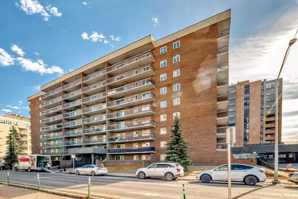 Calgary, AB T3C 3P7,1335 12 AVE Southwest #802