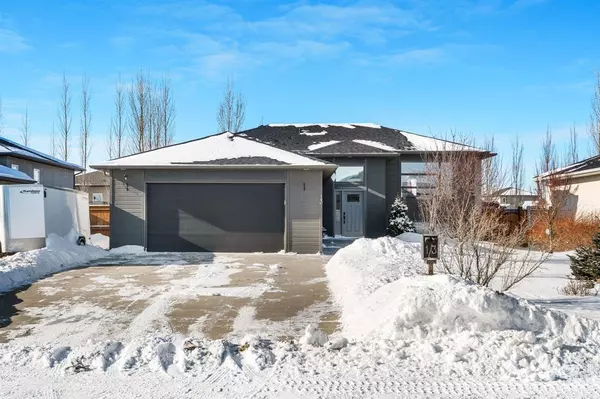 13 Wyldewood CRES, Niverville, MB R0A 0A2