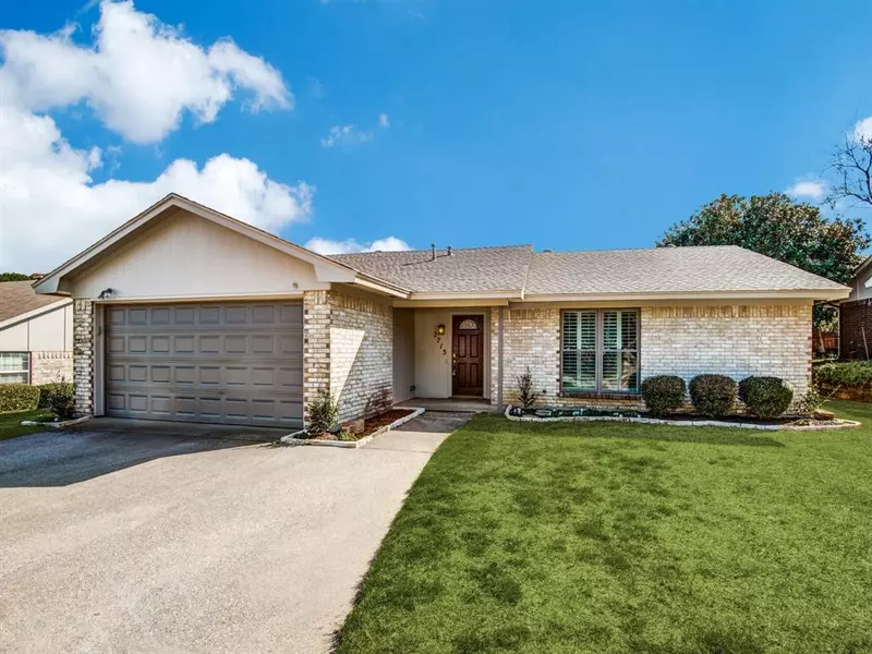 2713 Kimberly Drive, Grapevine, TX 76051