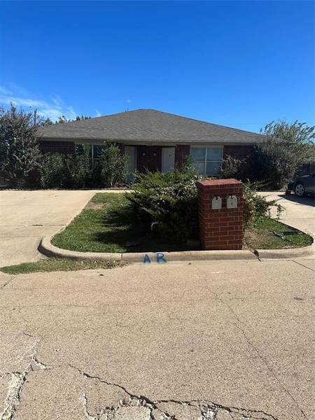 609 Kings Way Drive #A, Mansfield, TX 76063