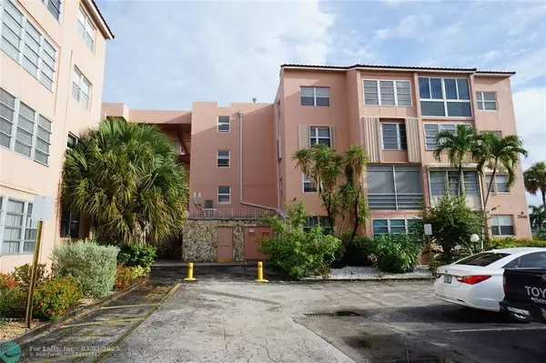 2841 Somerset Dr  #115, Lauderdale Lakes, FL 33311