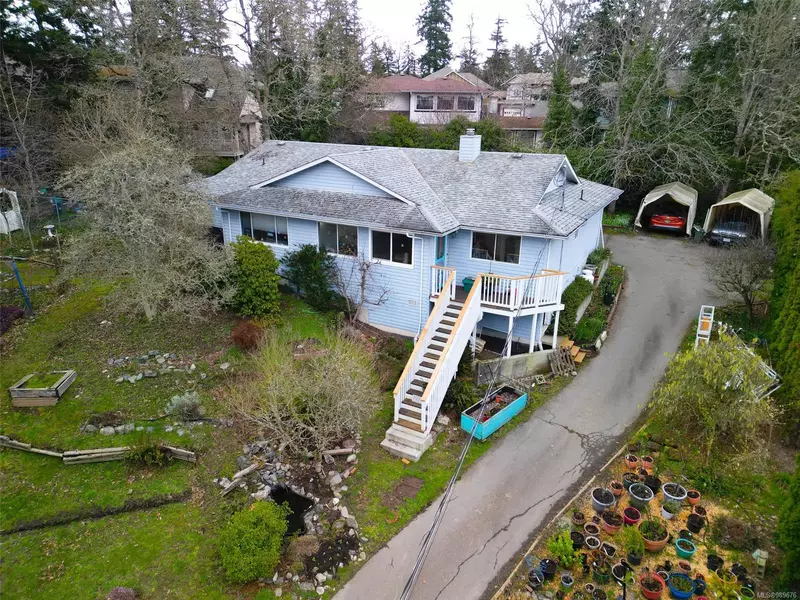 4607 West Saanich Rd, Saanich, BC V8Z 3G7