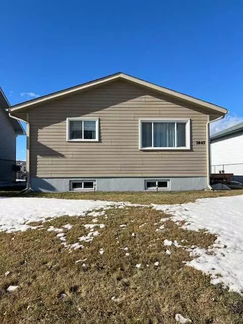 3645 55 AVE, Whitecourt, AB T7S 1C8