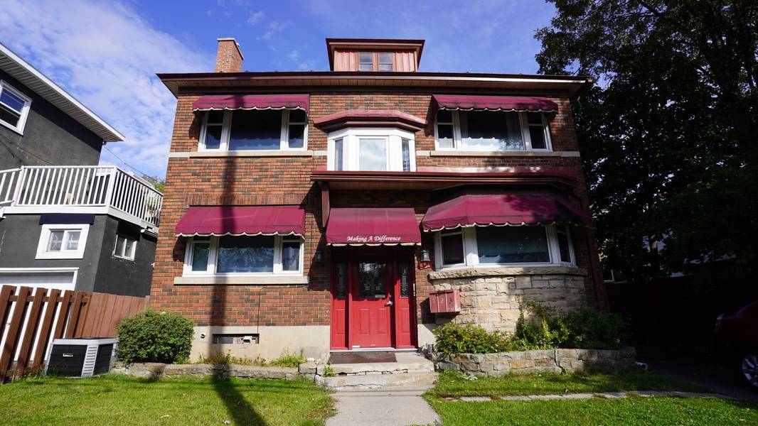 831 BRONSON AVE #3, Glebe - Ottawa East And Area, ON K1S 4G5