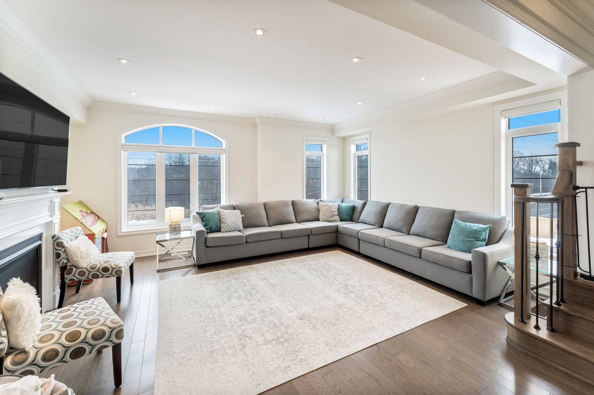 Oakville, ON L6M 1N7,542 Stream CRES E