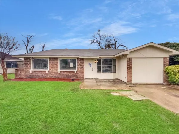 1610 Whiteoak Drive, Garland, TX 75040