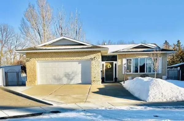 25 Violet CT Southeast, Medicine Hat, AB T1B 2A2