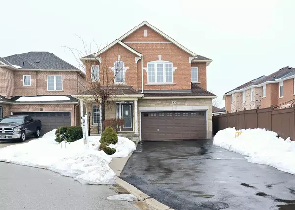 33 Atira AVE, Brampton, ON L7A 3V1