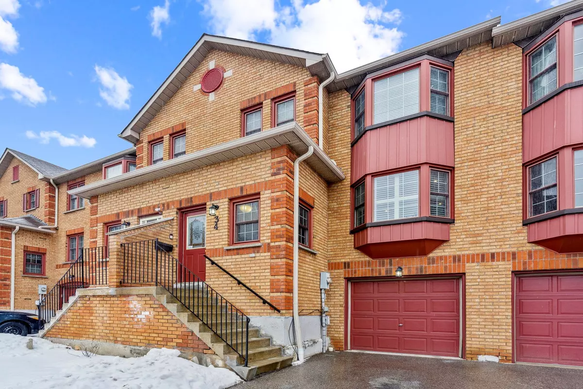 Whitby, ON L1N 9B1,1610 Crawforth ST #34