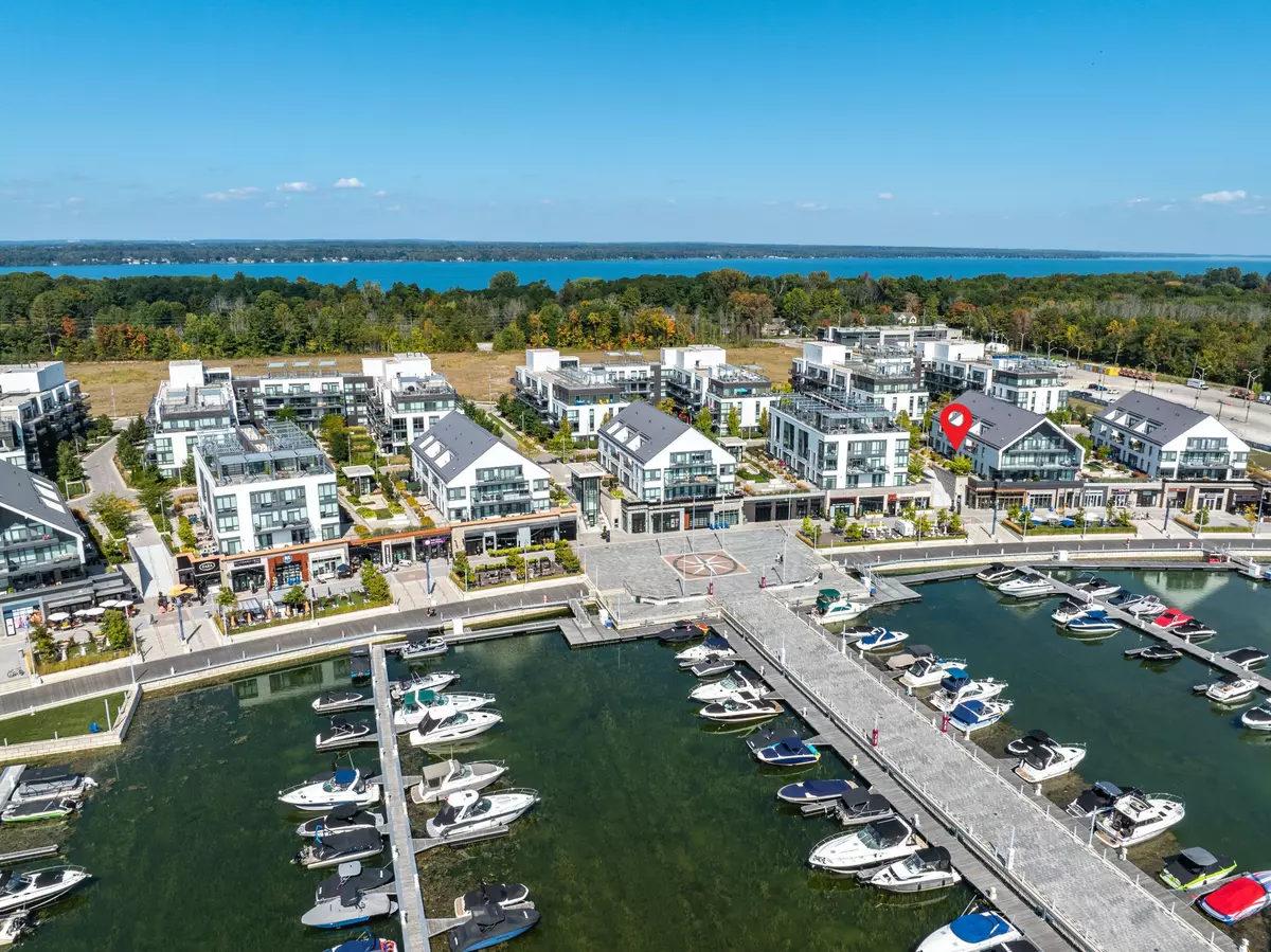 Innisfil, ON L9S 0M2,247 Broward WAY #34