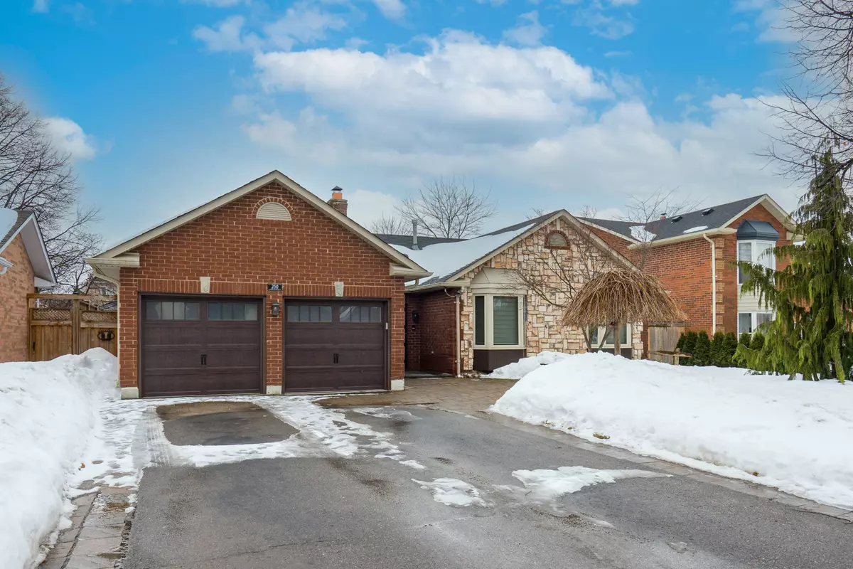 Whitchurch-stouffville, ON L4A 6C7,250 Lori AVE