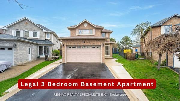 8 Drayglass CT, Brampton, ON L6Z 4E9