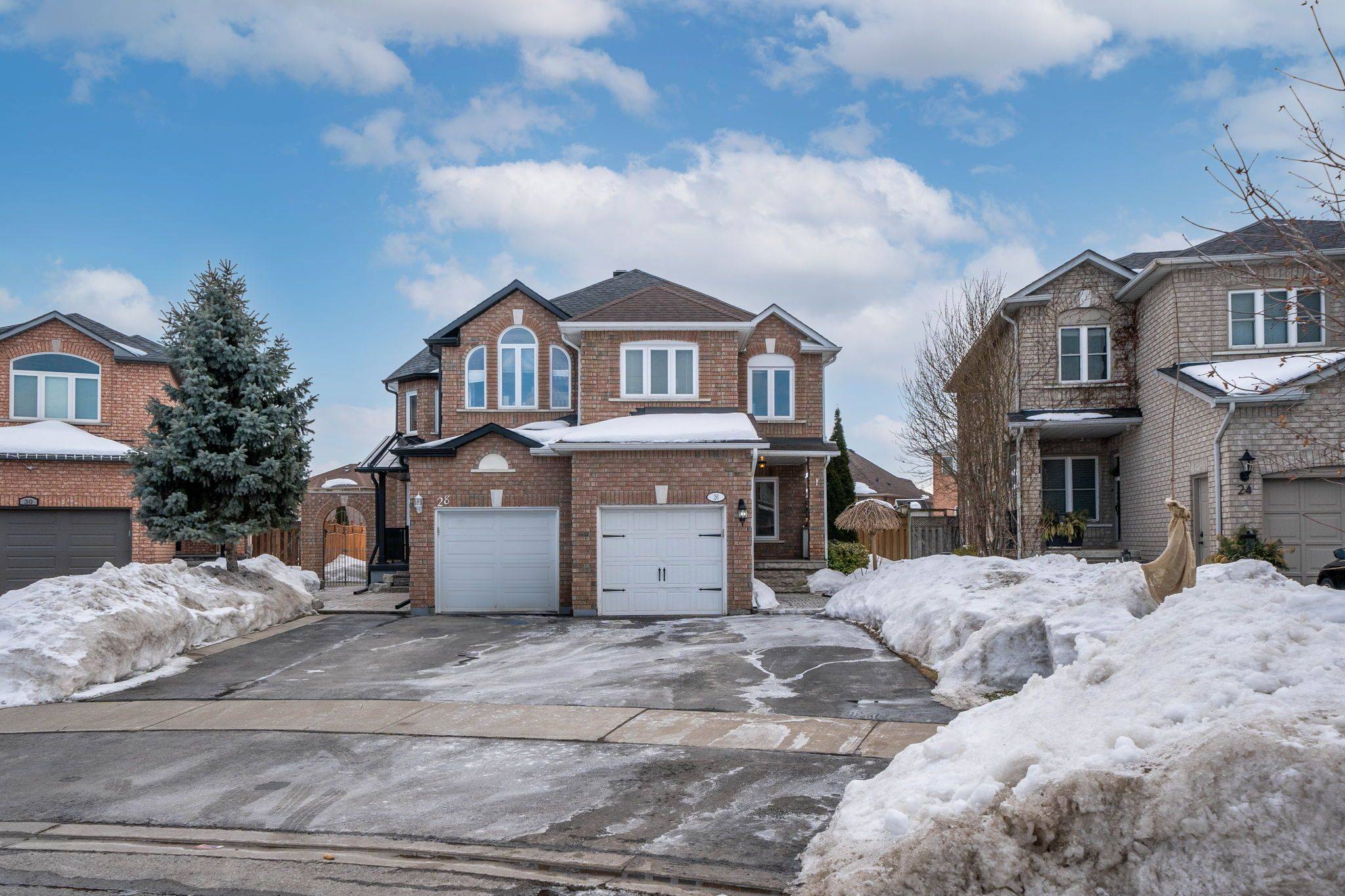 26 Coolspring CRES,  Caledon,  ON L7E 1W6