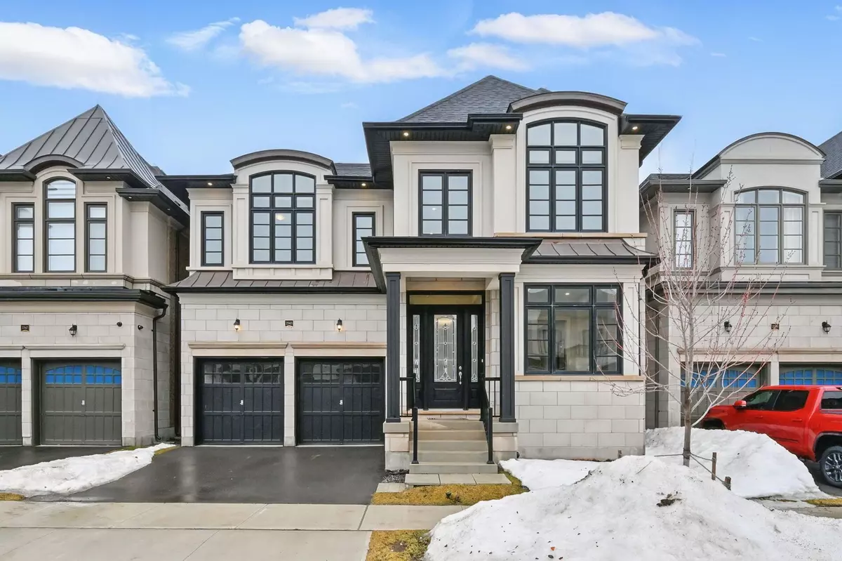 Oakville, ON L6M 5M7,2343 Edward Leaver TRL