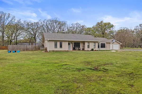 73 NE County Road 2045, Mount Vernon, TX 75457