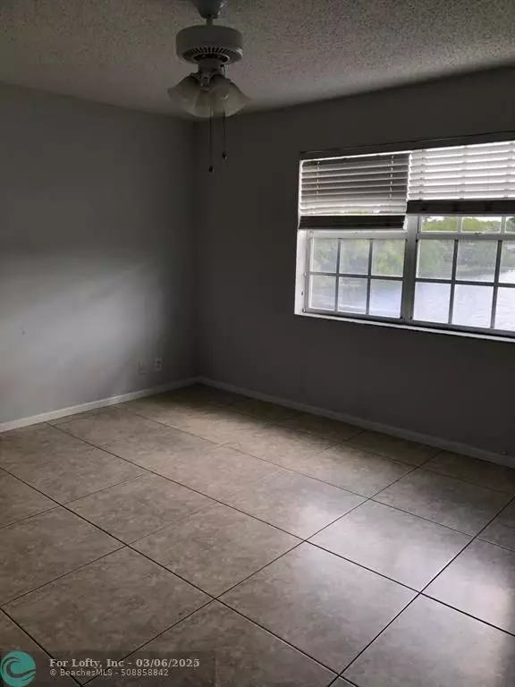 Pembroke Pines, FL 33025,333 SW 86th Ave  #202