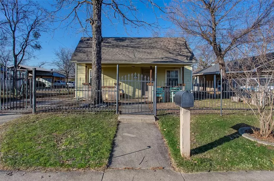 1617 Bessie Street, Fort Worth, TX 76104