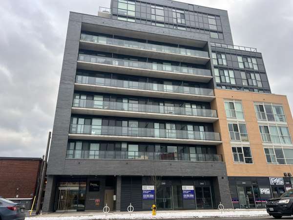 2369 Danforth AVE #907, Toronto E02, ON M4C 0B1