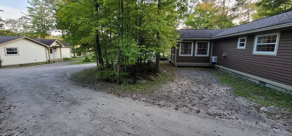 Lake Of Bays, ON P1H 2J6,1052 Rat Bay RD #111-8