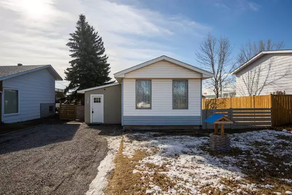 328 Aberdeen ST, Granum, AB T0L 1A0