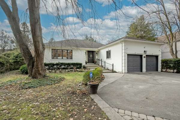 406 Maple Grove DR, Oakville, ON L6J 4V7