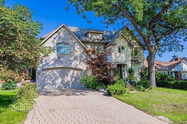 44 Meadowcrest RD, Toronto W07, ON M8Z 2Y7