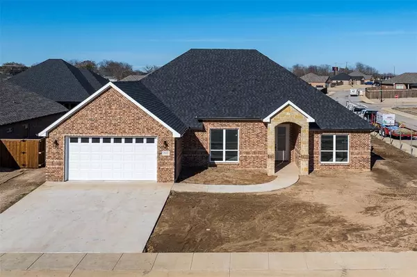 512 Limestone Circle, Mabank, TX 75147