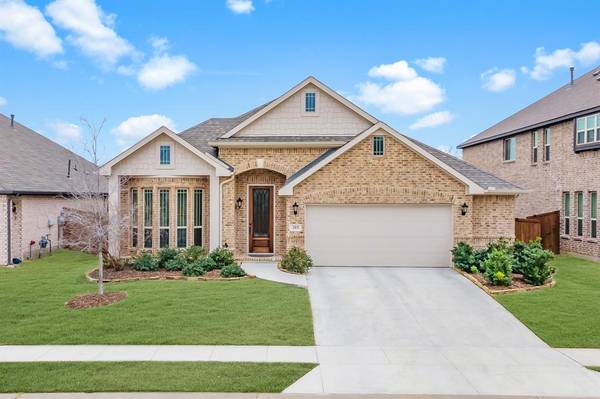 203 Spruce Valley Drive, Justin, TX 76247