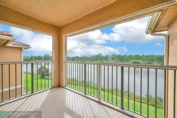 3740 NW Mediterranean Ln  #306, Jensen Beach, FL 34957