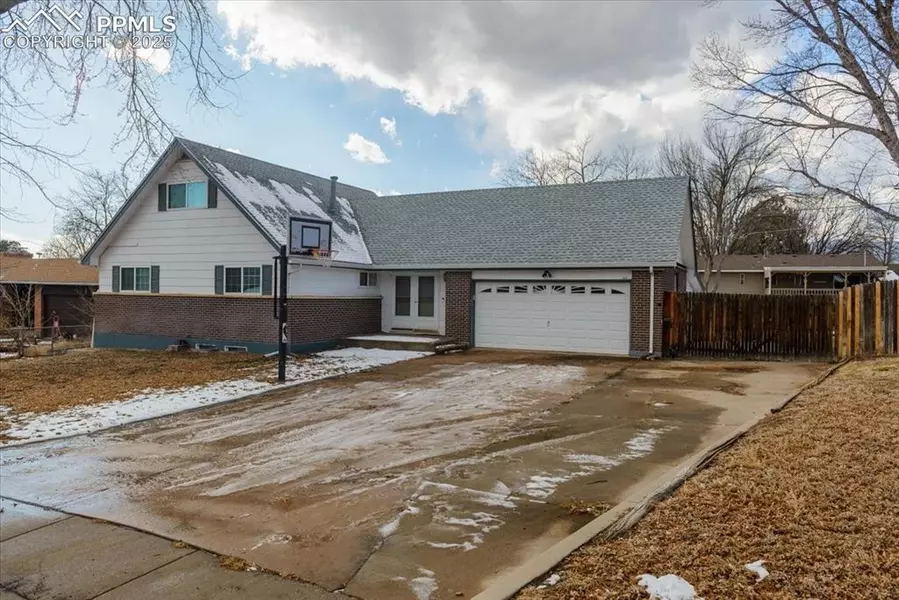 52 N Albion ST, Colorado Springs, CO 80911