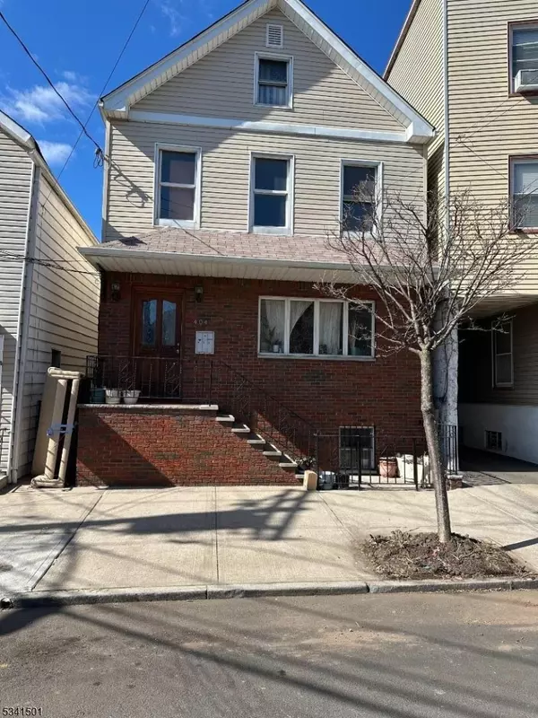 East Newark Boro, NJ 07029,404 N 3rd St #2