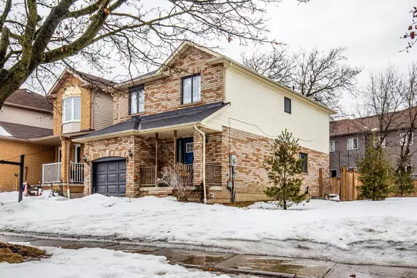Whitby, ON L1N 9K9,71 Crawforth ST