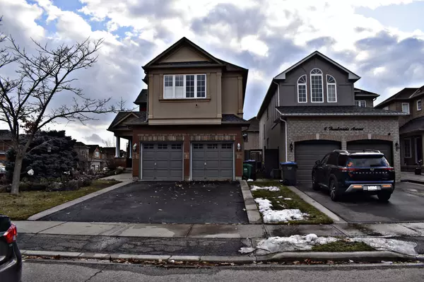 28 Bushberry RD N, Brampton, ON L7A 1L3