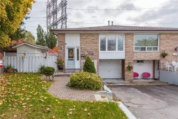 656 Abana RD #Basement, Mississauga, ON L5A 1H4