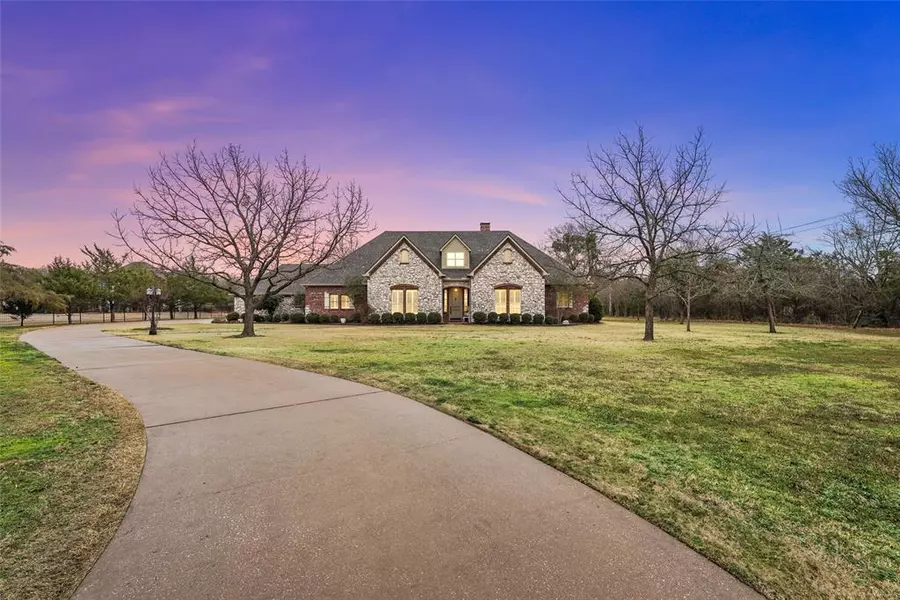 10807 Old Mill Road, Greenville, TX 75402