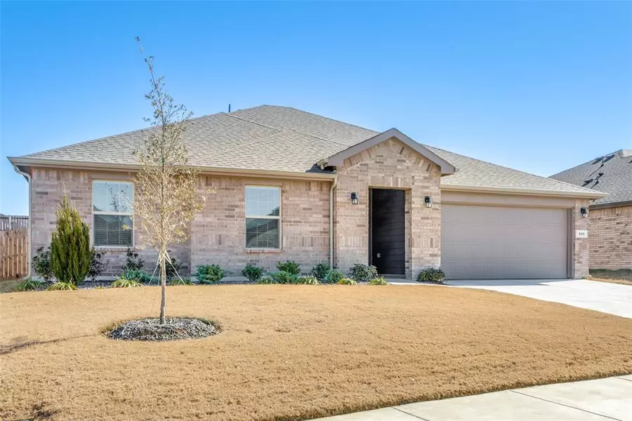 809 Alexandria Lane, Joshua, TX 76058