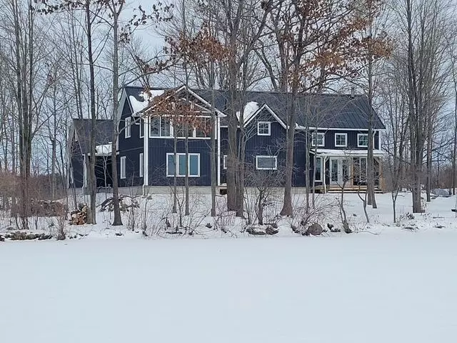 South Frontenac, ON K0H 1H0,3855 Hideaway LN