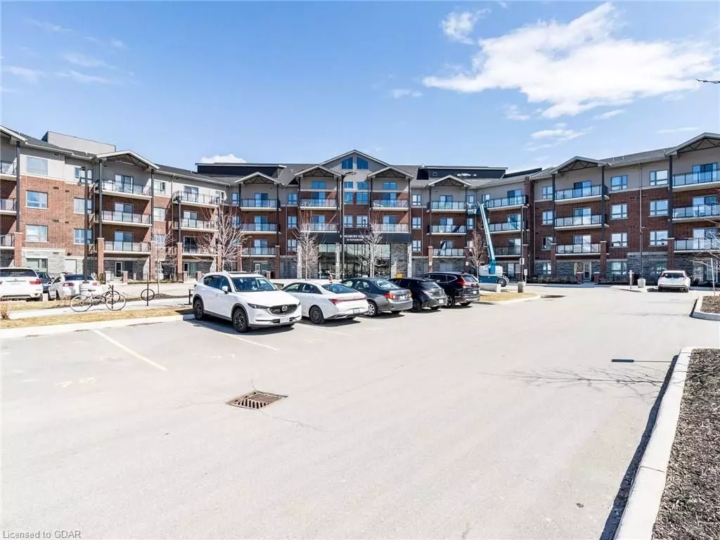 Guelph, ON N1L 0J4,35 Kingsbury SQ #327