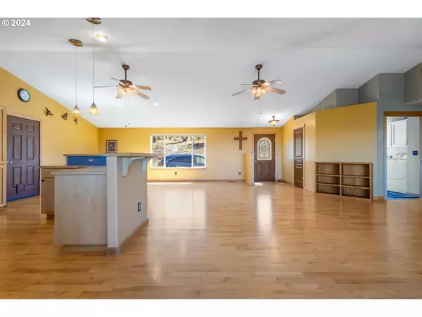 Prineville, OR 97754,6997 SE SCENIC DR