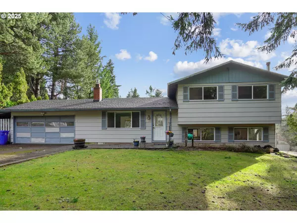 15200 S BRADLEY RD, Oregon City, OR 97045