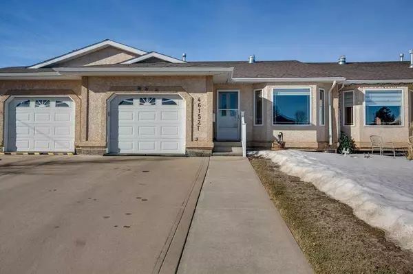 4615 48 AVE, Innisfail, AB T4G 1V5