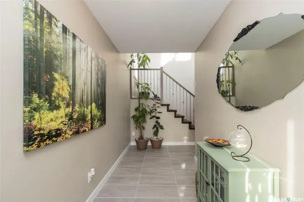 150 Fast CRESCENT, Saskatoon, SK S7W 0W9