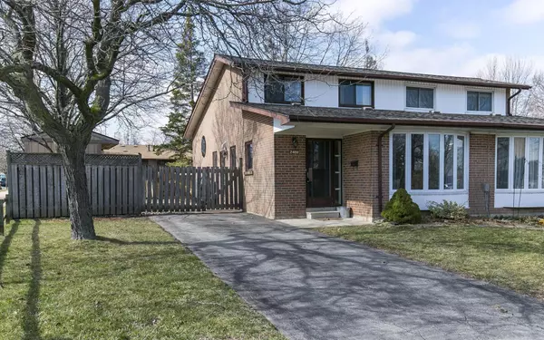 2489 Yeovil RD, Mississauga, ON L5J 2G1