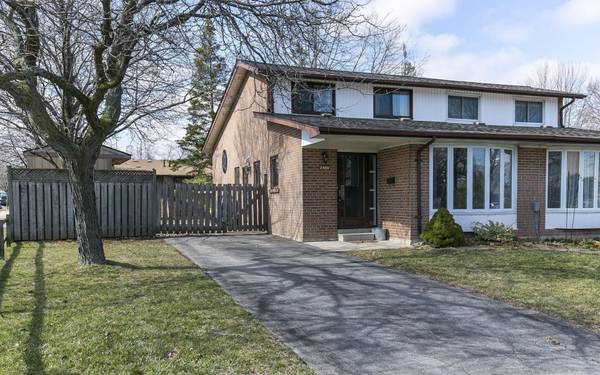 2489 Yeovil RD, Mississauga, ON L5J 2G1