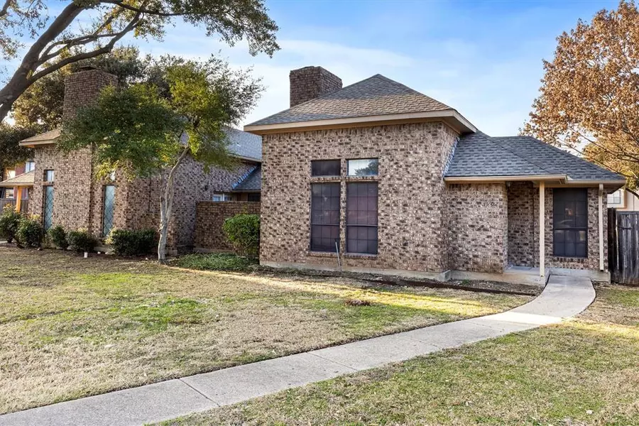 3902 Saint Christopher Lane, Dallas, TX 75287